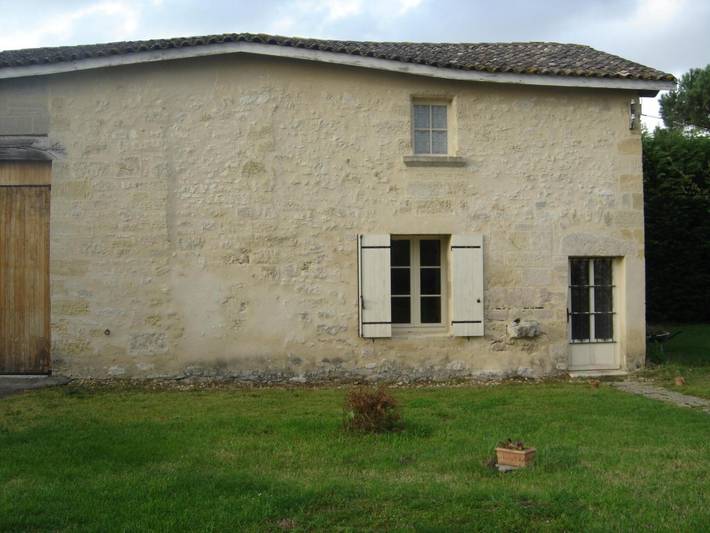 Chambre d’hôtes 'Chateau Laborde Marjolaine' avec terrasse privative, Wi-Fi et climatisation in Saint-Médard-de-Guizières, Région de Libourne