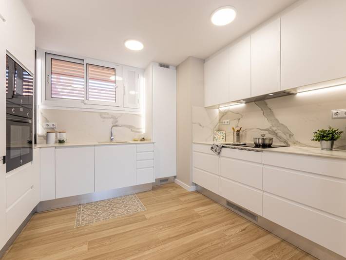 Apartamento para 6 personas, con balcón y piscina en Vilafortuny