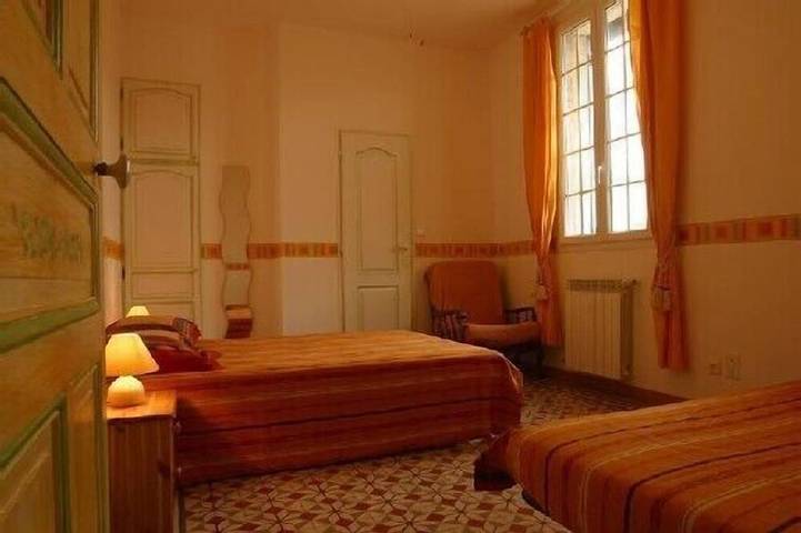 Gîte pour 18 personnes, avec jardin et sauna à Sainte-Anastasie - 3