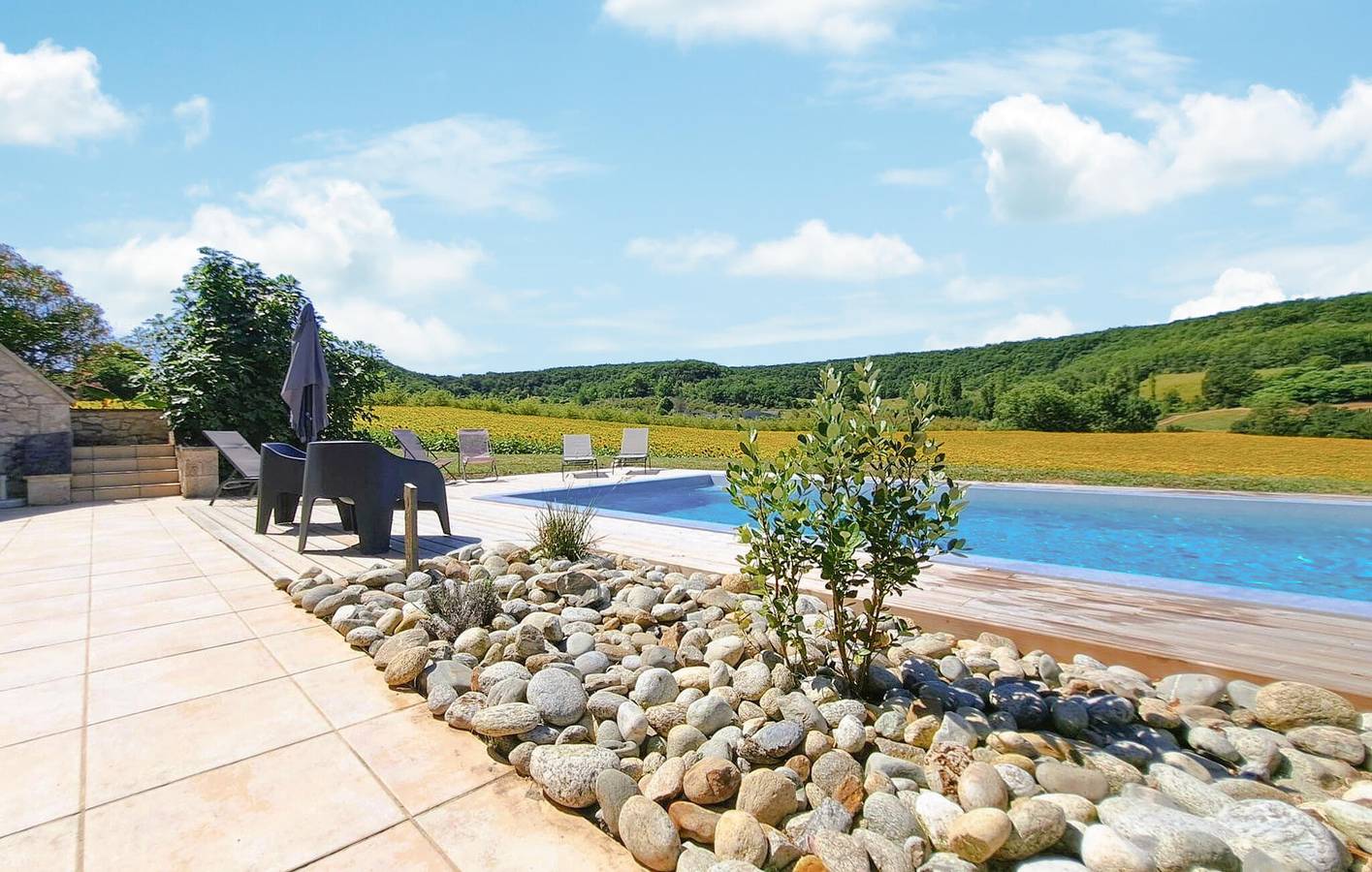 Appartement confortable de 185 m² avec piscine, parking et Internet - Anthé 1,5 km in Anthé, Région de Villeneuve-sur-Lot