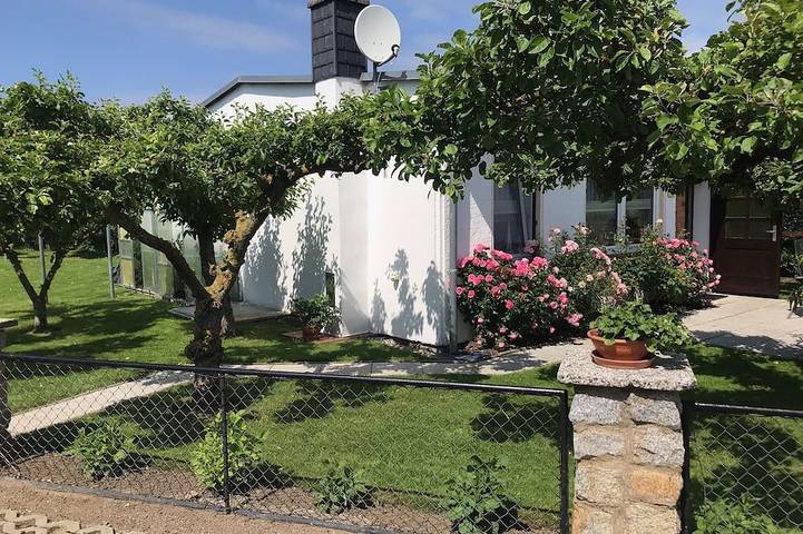 Ferienhaus für 3 Personen, mit Terrasse und Garten in Fährdorf