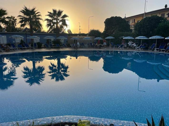 Appartamento per 2 persone, con piscina e giardino nonché idromassaggio, con animali domestici in Grisolia