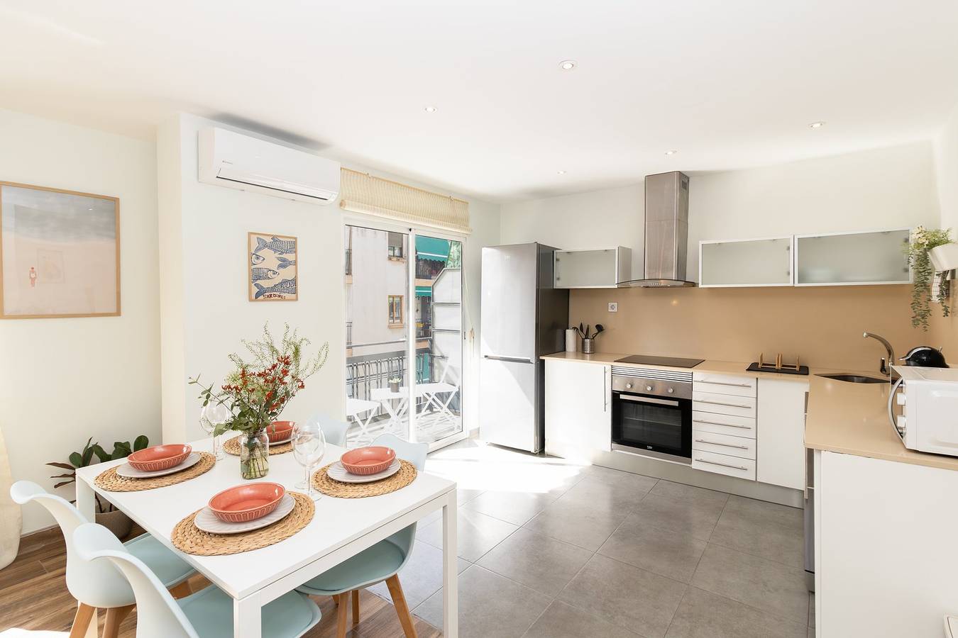 Entire apartment, Guestready - Your Sunny Valencia Basecamp in l'Olivereta, Valencia