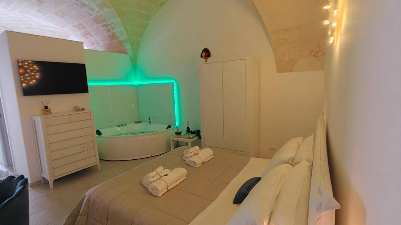 Double Room with Spa Bath in Grottaglie, Provincia di Taranto