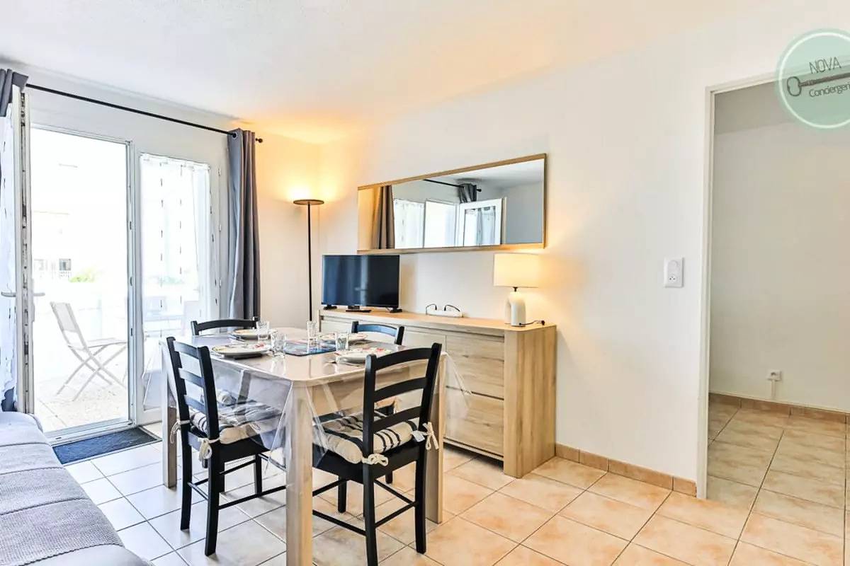 Appartement entier, Appartements pour 4 Personnes in Saint-Hilaire-de-Riez, Vallée de la Loire