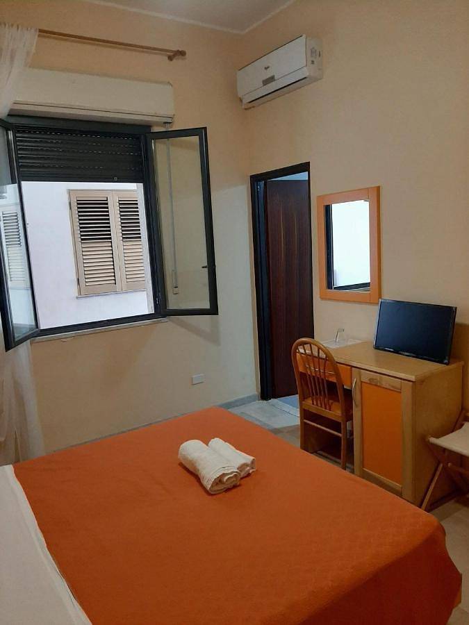 Hotel South Paradise in South Paradise, Palmi