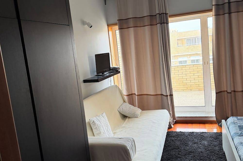 Ganze Wohnung, Strandapartment in geschlossener Privatwohnung (mit 2 Swimmingpools) in Esmoriz, Aveiro Distrikt