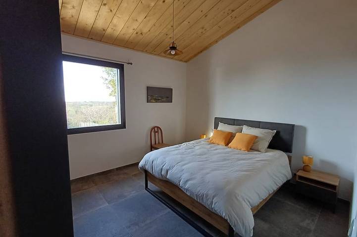 Location de vacances pour 10 personnes, avec Jacuzzi ainsi que Terrasse et Jardin à Vains - 4