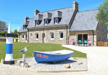 Gîte pour 5 personnes, avec vue et jardin à Plouguiel