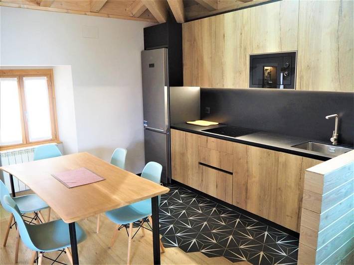 Apartamento de vacaciones para 5 personas, con vistas y jardín en Cuenca de Pamplona - 4