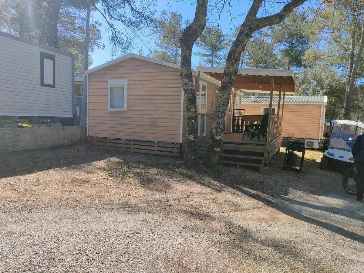 Mobile Home in Nans-les-Pins, Brignoles region