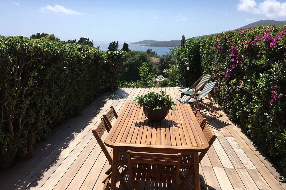 Appartement entier, Appartement neuf haut de gamme 40m2 - climatisé - terrasse 32m2 in Sagone, Coggia
