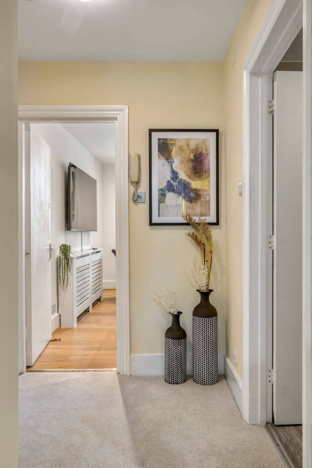 Entire apartment, Parkside 3 Bed Apartment Hackney in Bethnal Green, London