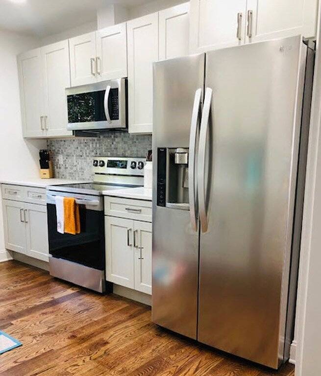 Bright New Cozy Cottage - 1/2 mi from downtown. in Tryon, Polk County NC