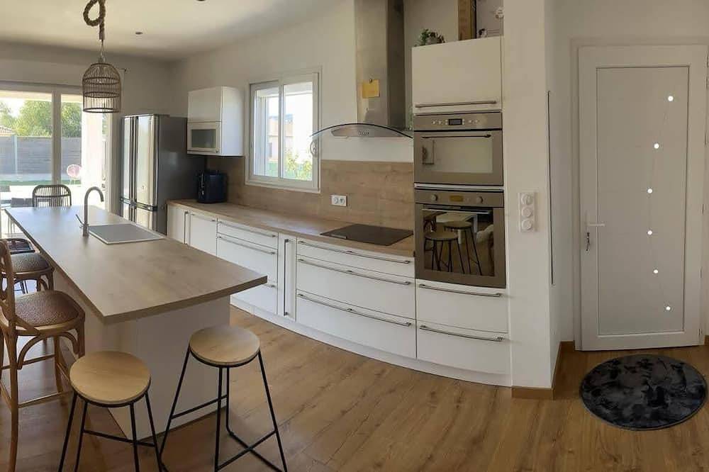 Maison de Vacances Avec Piscine Privée en Corse in Borgo (Corsica), Bastia e dintorni