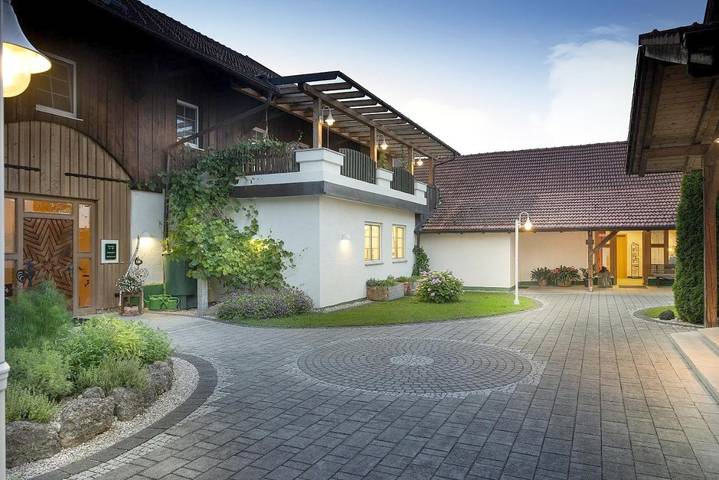 Hotel für 2 Personen, mit Ausblick und Garten in Freilassing - 4