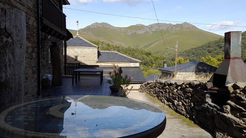 Casa rural para 16 personas, con Balcón y Terraza además de Jardín y Vistas en Sanabria (Zamora) - 4