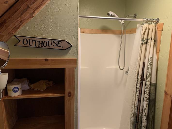 Log cabin for 7 people, with terrace and hot tub in Fontana Lake