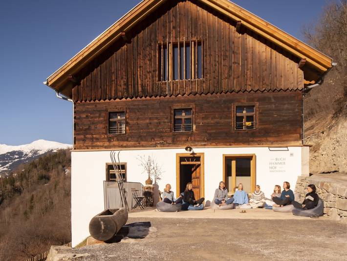 Ferienwohnung für 3 Personen, mit Terrasse und Garten in Kaunerberg