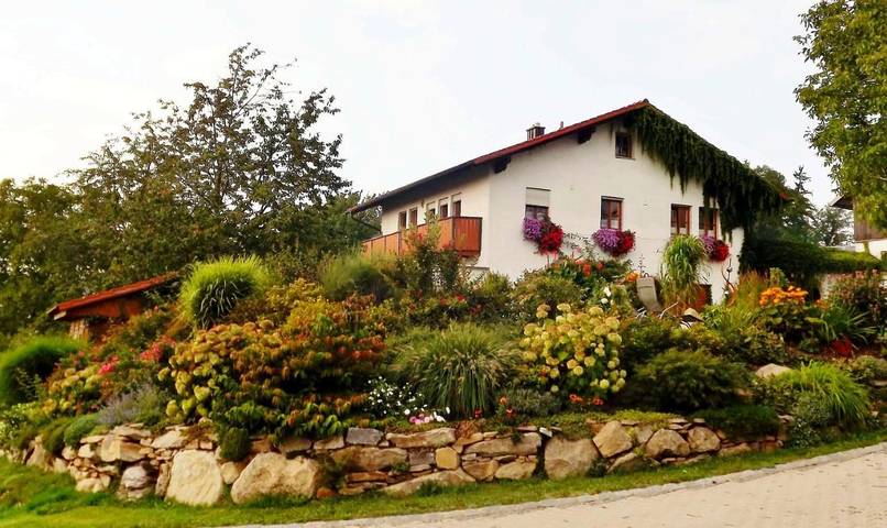 Ferienwohnung für 3 Personen, mit Terrasse und Garten - 1