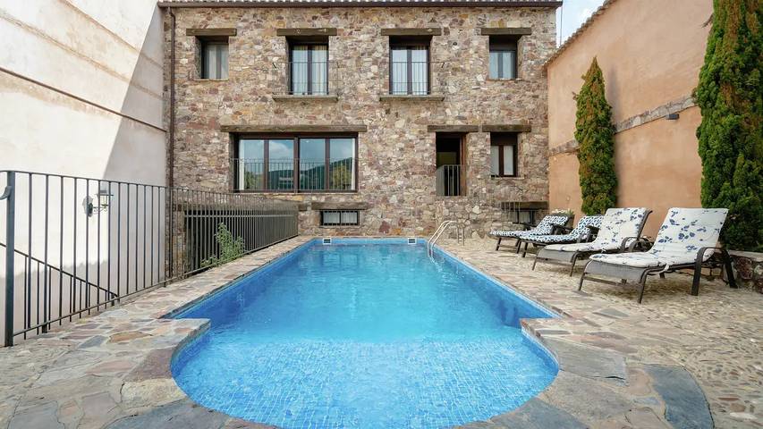 Ferienhaus für 12 Personen, mit Garten und Pool sowie Whirlpool - 1