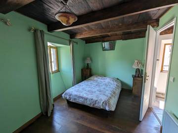 Chambre d’hôte pour 4 personnes, avec terrasse et vue à Labastide-sur-Bésorgues