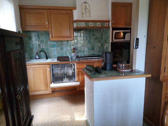 Location de vacances pour 6 personnes, avec terrasse ainsi que piscine et vue à Malarce-sur-la-Thines - 2