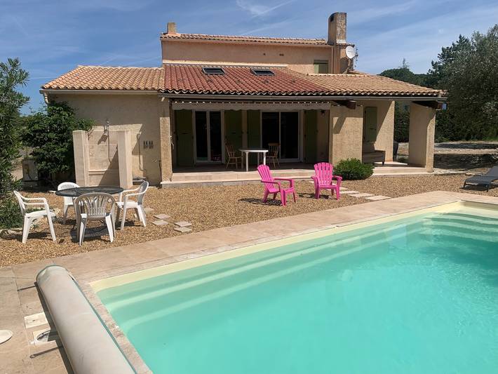 Gîte pour 10 personnes, avec piscine