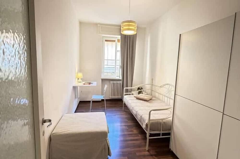Appartamento intero, Trilocale moderno 2min Leonardo Academy, Centro in Sesto Calende, Comune di Sesto Calende
