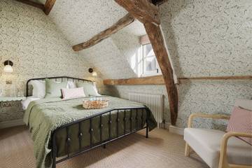 Glamping for 2 People in Cirencester, The Cotswolds, Photo 2