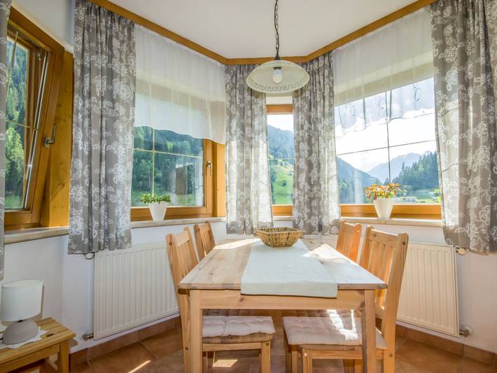 Ferienwohnung für 4 Personen, mit Balkon und Ausblick in Tiroler Oberland - 4