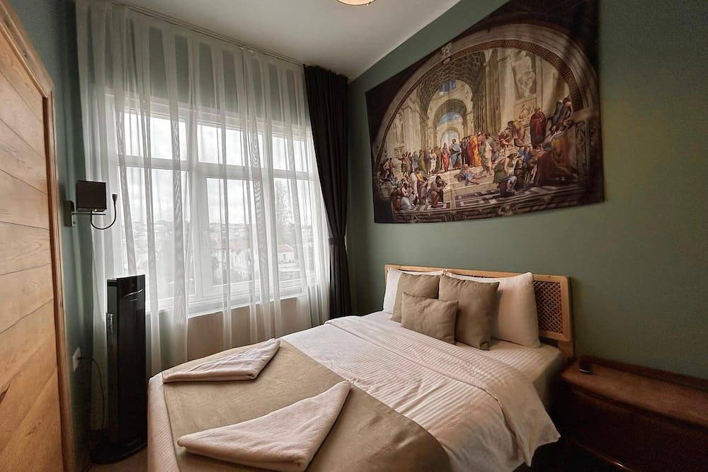 Panoramic Terrace Oasis: Stunning Sea Views and Iconic Landmarks in Balat in Fatih, Estambul