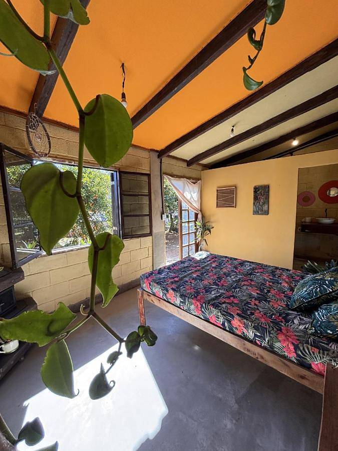 Casas e apartamentos de temporada para 3 pessoas, com vista e jardim em Mairiporã