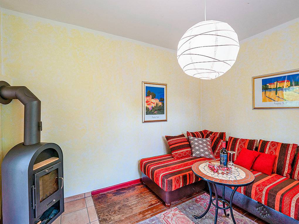 Casa de vacaciones para 3 personas con jardín in Fleeth, Mirow