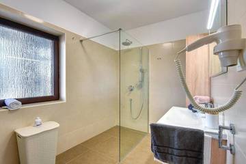 Villa für 9 Personen in Fazana, Südküste Istrien, Bild 2