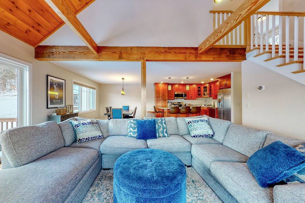 Ganze Wohnung, New Slopeside Home at Black Mountain w/ Mountain Views, Ac, Deck, Grill & Wifi in Jackson (NH), White Mountain National Forest