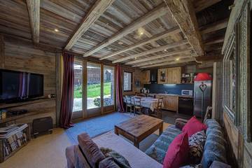 Chalet pour 6 personnes, avec sauna ainsi que jardin et terrasse, animaux acceptés en Savoie