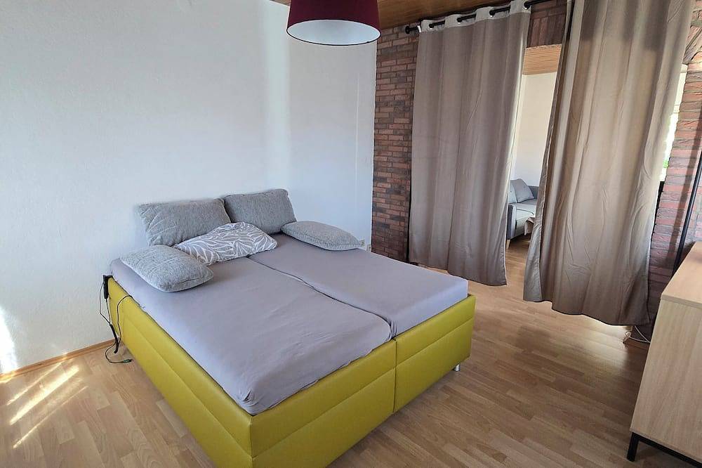 Ganze Wohnung, Ferien Apartment mit Garten im Eg in Herford, Nordrhein-Westfalen