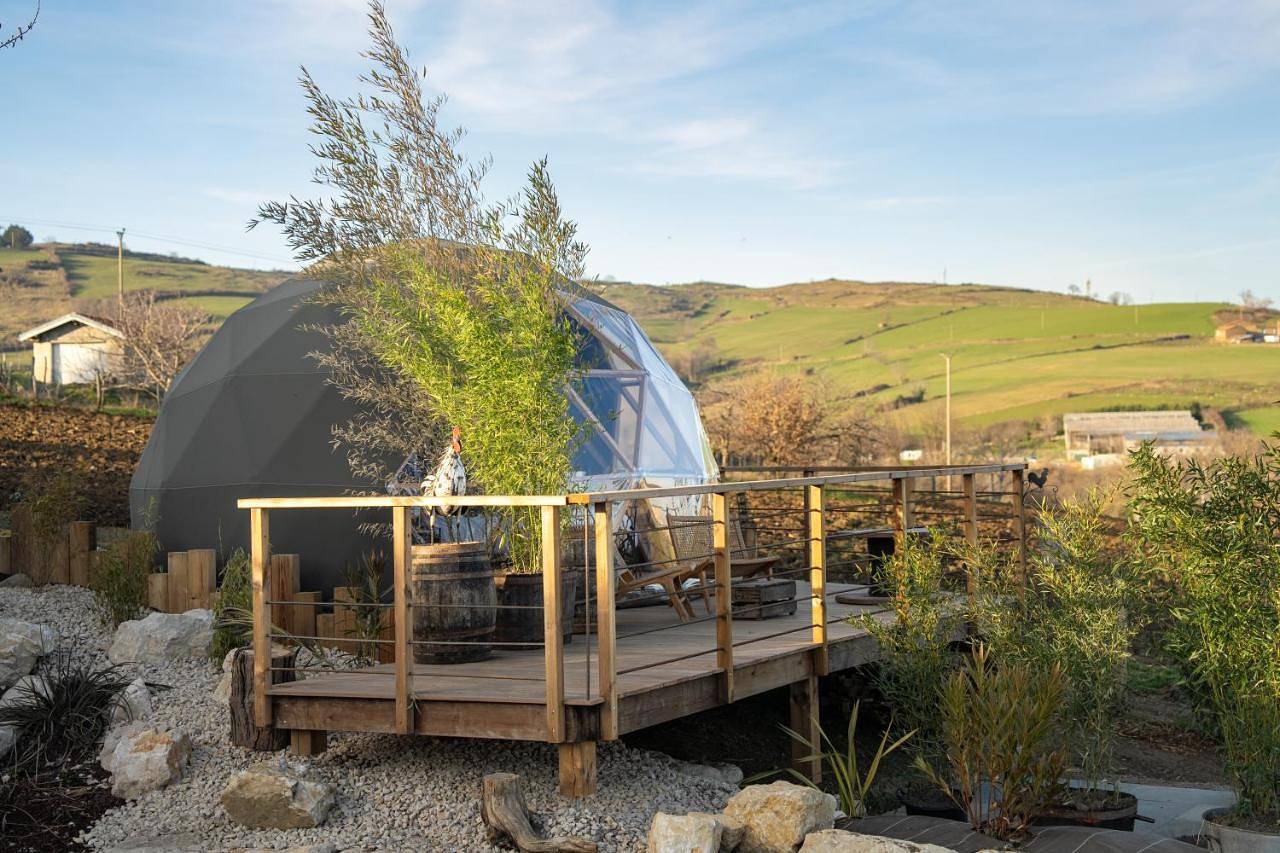 Tent in Saint-Martin-la-Plaine, Loire