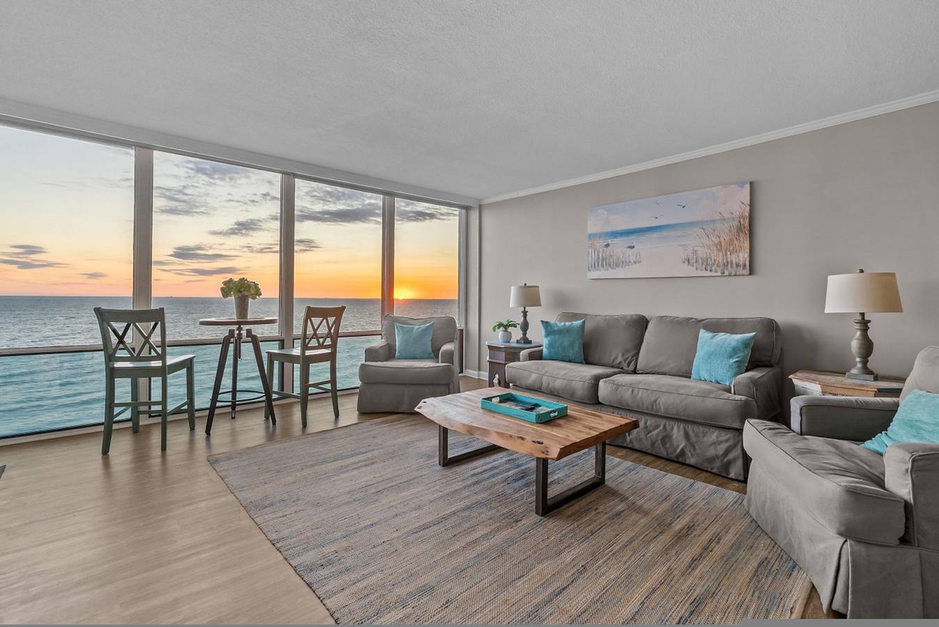 Apartamento entero, Beachfront Condo/ Pool/ Surfing/ Fishing / Ew 1202 in Virginia Beach