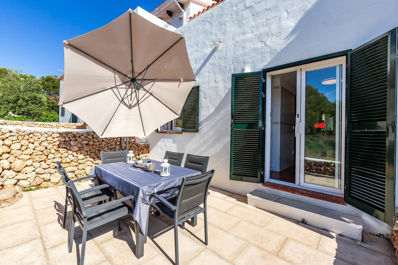 Casa "Maison Menorca" con vistas al mar, piscina compartida y Wi-Fi in Arenal d'en Castell, Es Mercadal