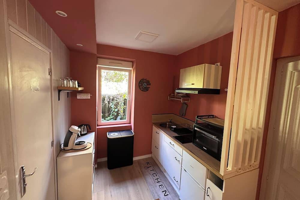 Ganze Wohnung, Cozy studio - Ploërmel city center - Wi-Fi and parking in Ploërmel, Vannes und Umgebung