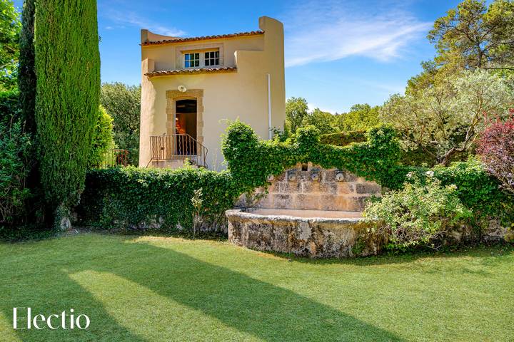 Moulin pour 2 personnes, avec Balcon ainsi que Terrasse et Jardin dans les Bouches-du-Rhône