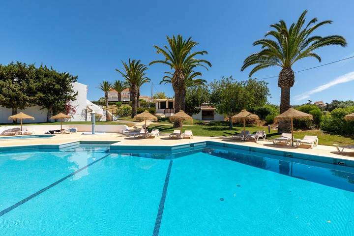 Vakantiepark voor 5 personen, with Balkon and Terras as well as Tuin and Kinderzwembad in de Algarve