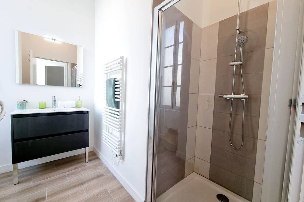 Entire apartment, Plateau d'Angoulême T2 near bus and shops in Angoulême, Charente