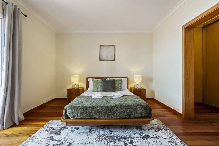 Location de vacances pour 6 personnes, avec balcon et vue sur l’océan à Ponta do Sol - 4