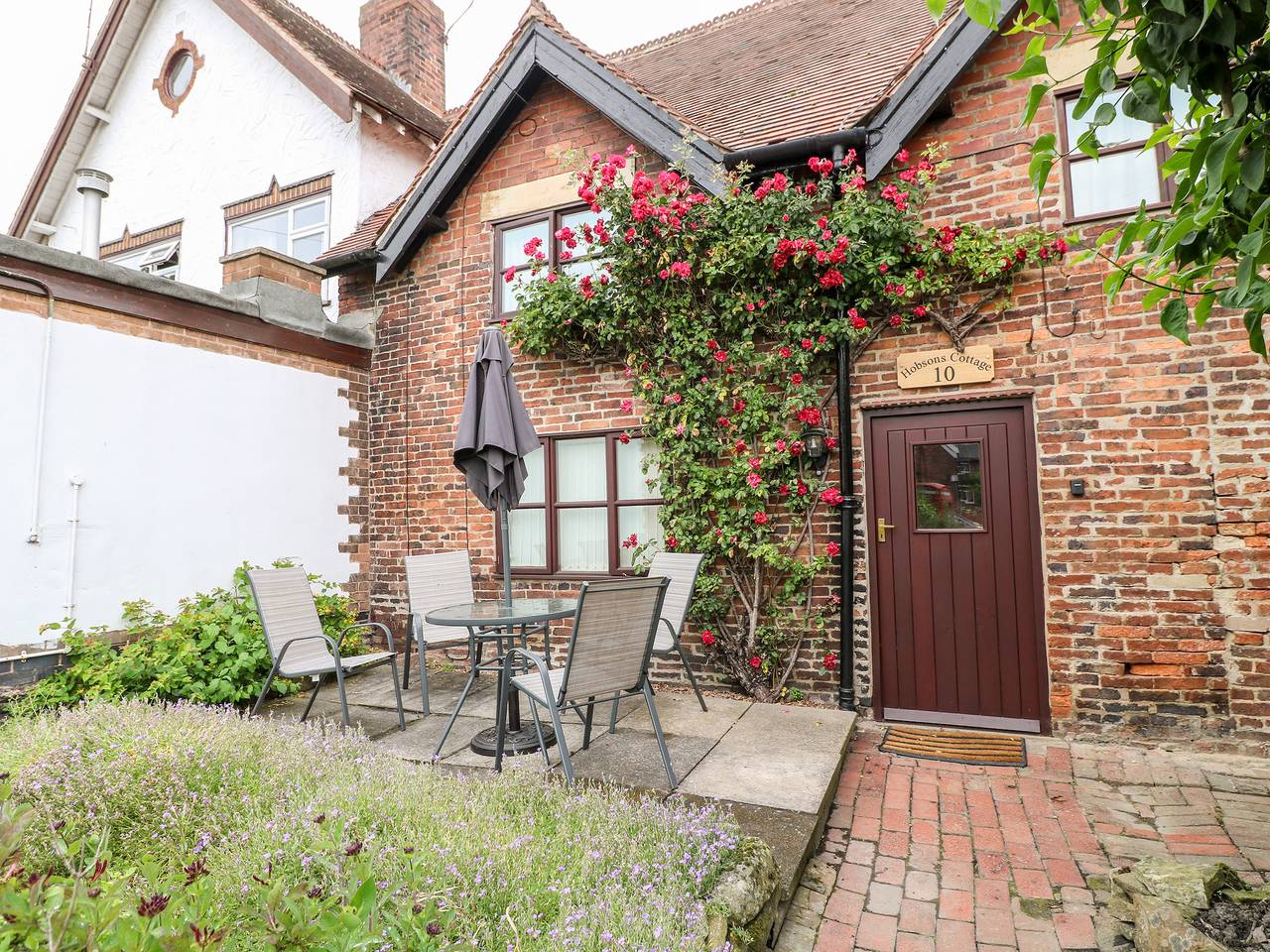 Hobson's Cottage 10 Main Street in Derbyshire
