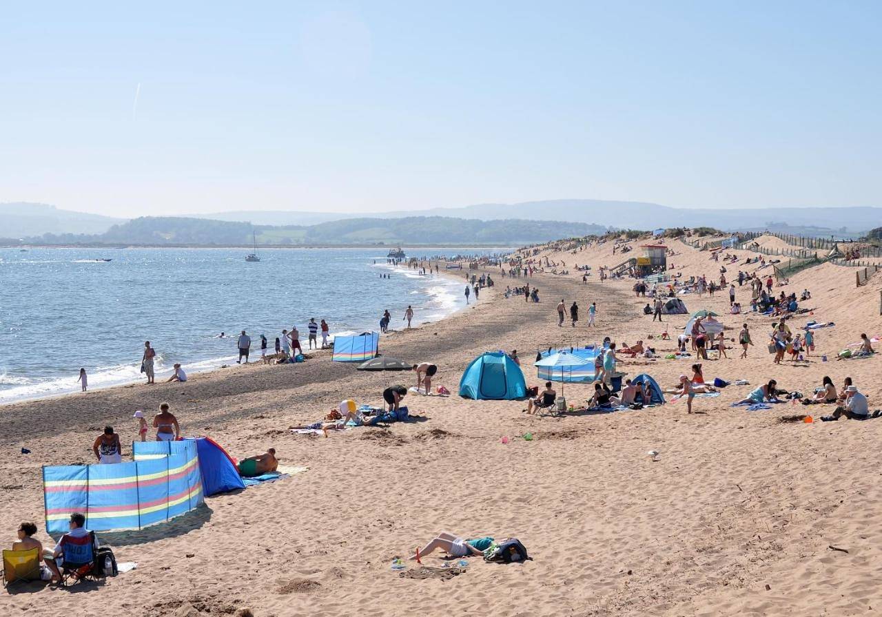 Twin Room with Shower in Exmouth, Devon