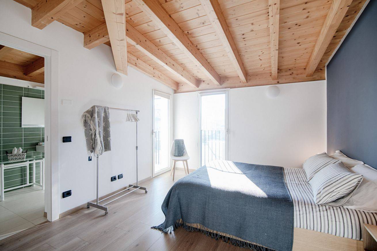 Ganze Wohnung, White Attic in Lipomo, Brianza