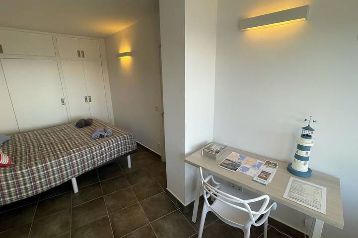 Entire apartment, Beautiful Apartment with Sea Views and the Port of Fornells in Plataforma de Fornells (Begur), Begur
